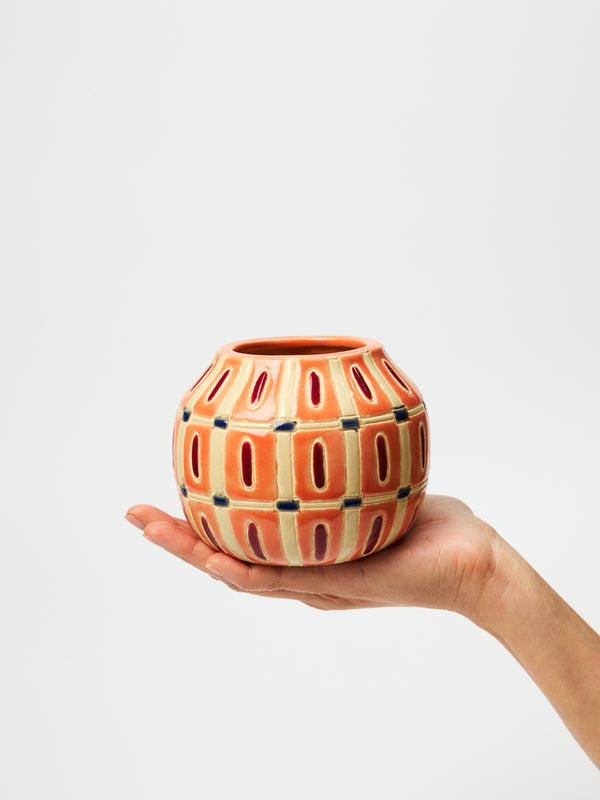 BUNGALOW VASE ARCADE