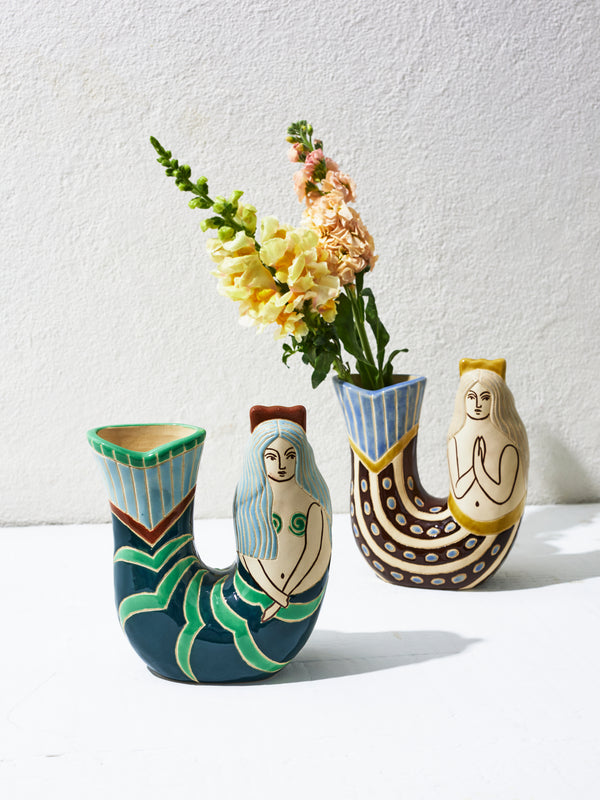 SIREN PRAY VASE